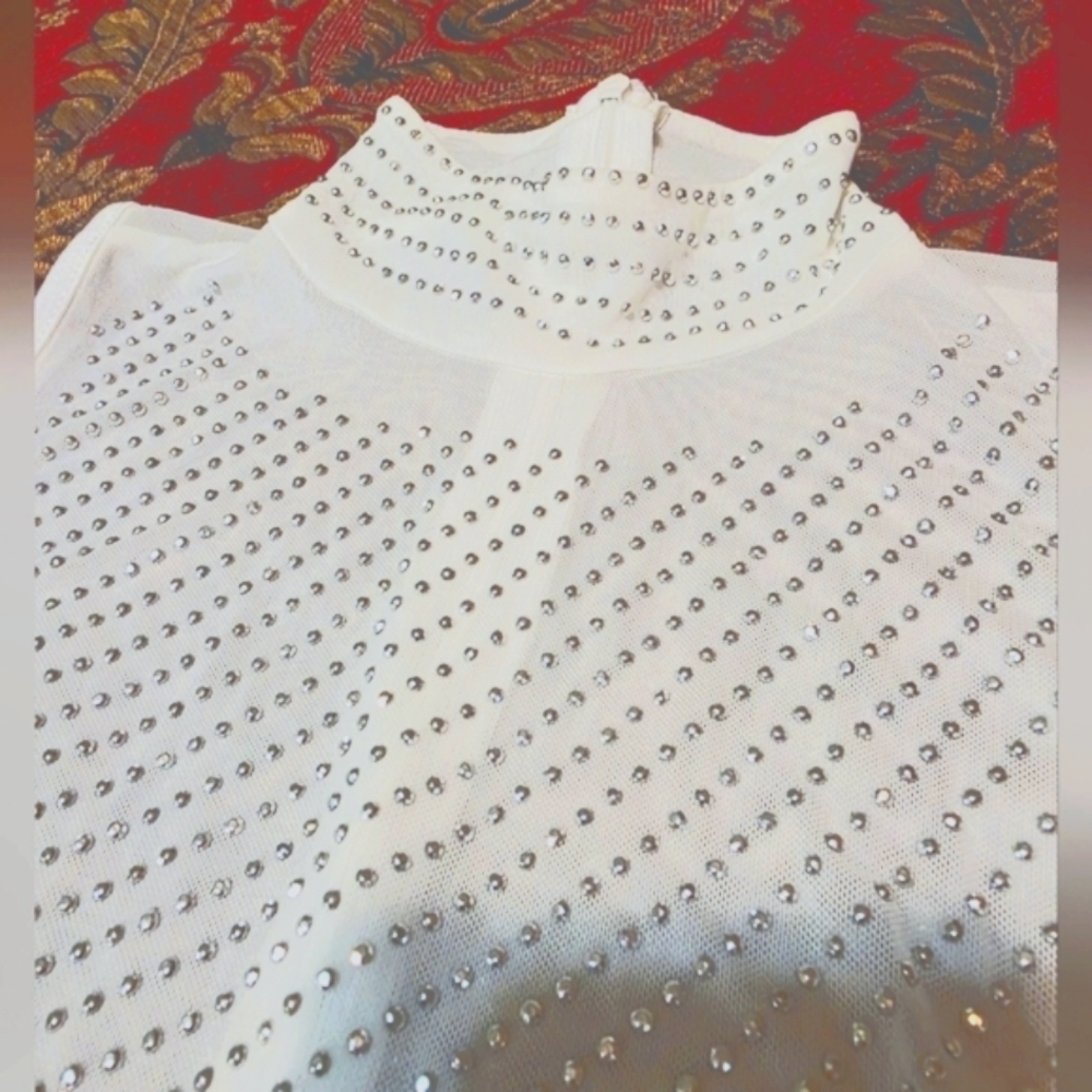 White Rhinestone Embellished Sleeveless Top - Picture 3 of 7